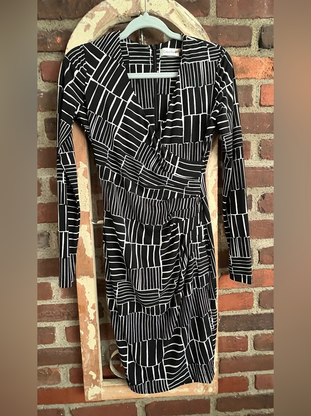 CALVIN KLEIN Stretchy Black & White Dress - Size 2  - NEW without tags